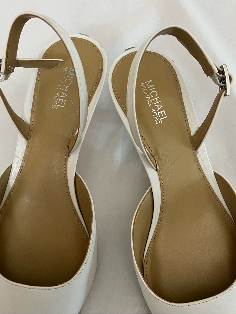 Michael Kors White Pointed Slingback Heels - Size 7.5 - Picture 5 of 10